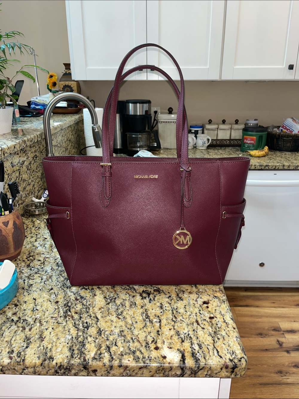 NWT Authentic Michael Kors Gilly Drawstring Travel Top Zipper Tote
